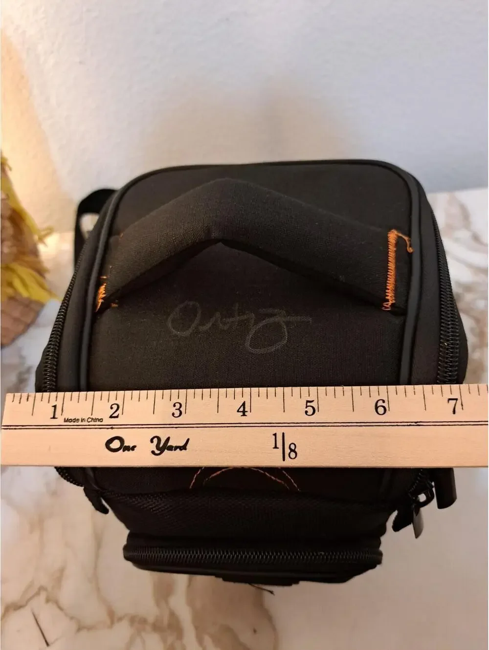 AMAZON BASICS Compact Black DSLR Camera Bag